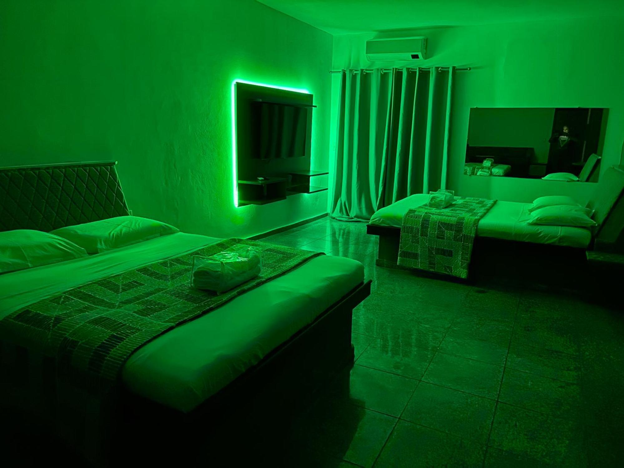 Gran Luha Motel, Hotel E Chales Бротас Екстериор снимка