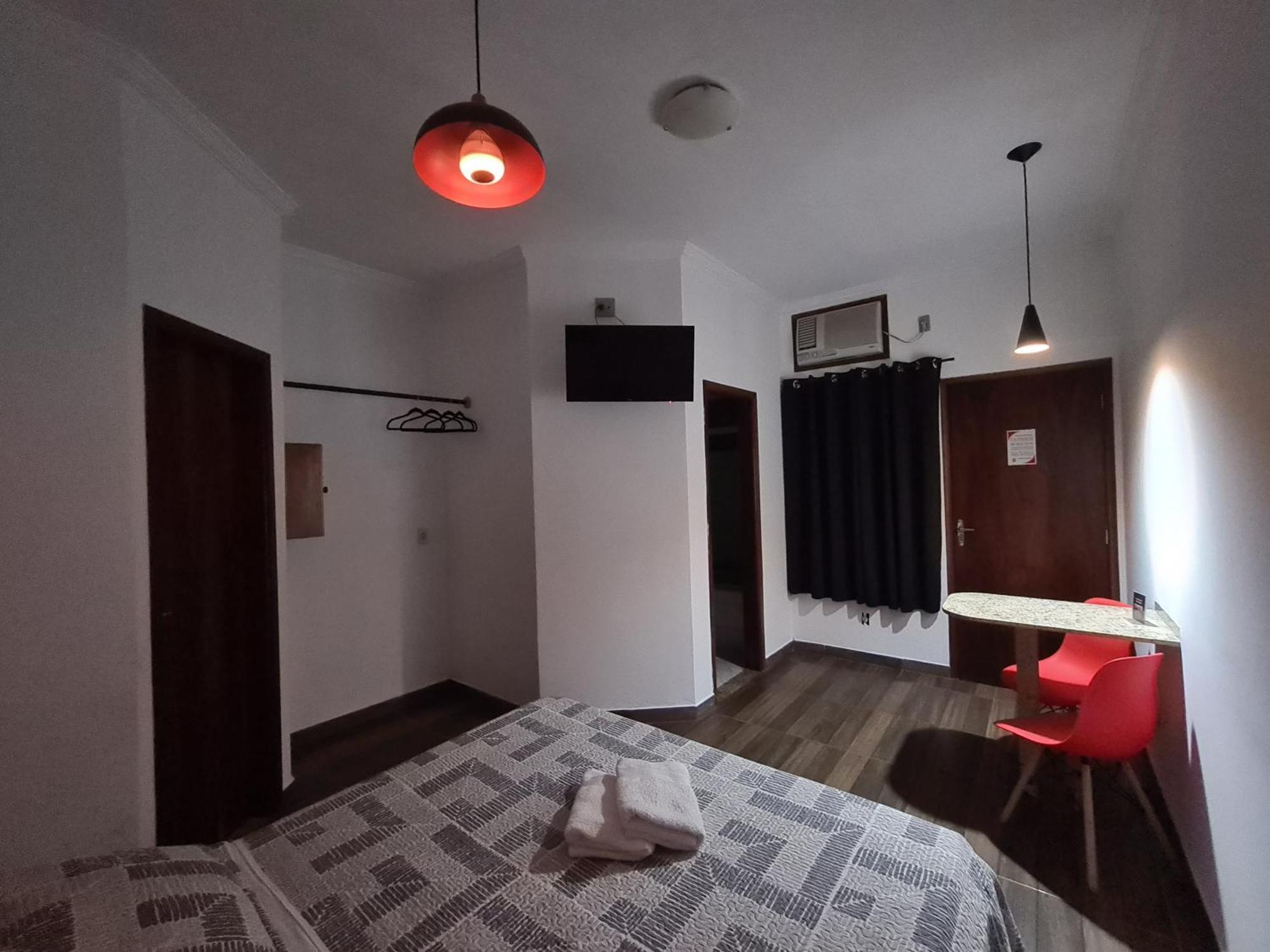 Gran Luha Motel, Hotel E Chales Бротас Стая снимка